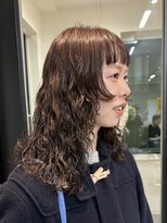 ナループロア ハチ(Nalu pu loa hachi)&nbsp;顔周りパーマウェーブパーマミディアムパーマくるくるパーマ