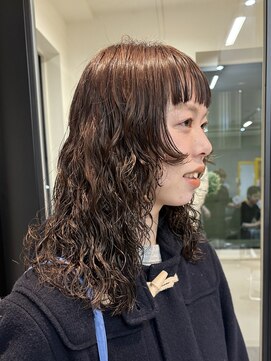 ナループロア ハチ(Nalu pu loa hachi) 顔周りパーマ/ウェーブパーマ/ミディアムパーマ/ブラウンパーマ