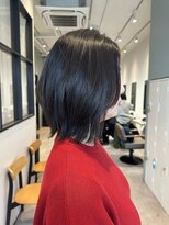 アヴェリー(avely)&nbsp;外はねレイヤーカット/グレージュカラー/ブリーチなし/髪質改善