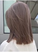 横浜西口イルミナカラーレイヤーボブウルフショートヘアベージュ