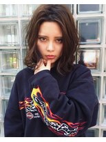 ジーナ(XENA)&nbsp;センターパートが決めてのルーズボブ