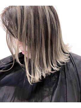 トルネード(TORNADO) 外国人風ハイライトバレイヤージュシャドウルーツ グレージュ