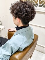 フレーム なんば店(FRAME) 【FRAME/難波/全席個室サロン】スパイラルパーマツーブロ