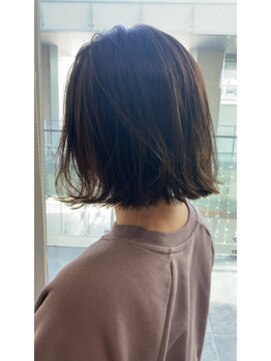 マイティ バイ エイチ(mighty by H) くすみカラー×イノアカラー×レイヤーボブ