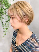 テトヘアー(teto hair) ミルクティベージュ、ブロンドベージュ、ブリーチ、ショートボブ