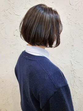 フロール(Flor) 【flor 戸塚】*内巻きワンカールボブ+ラテブラウン*