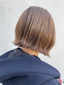 ヴァロ(Valo) あご下ボブ◎2wayバング/アッシュカラー