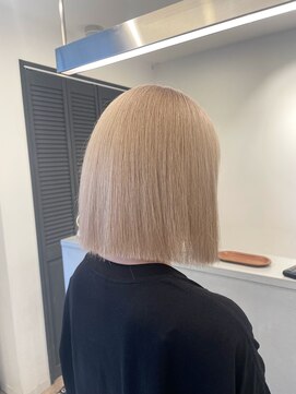 ルーブ トウキョウ(Loob. TOKYO) White beige 池袋/ブリーチカラー/ハイトーンカラー/