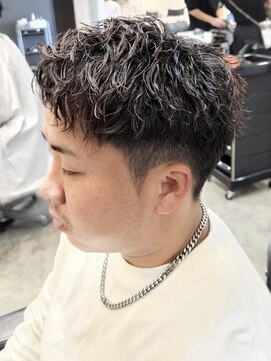 ニアウ 伊勢崎連取店(Niau) ツイストスパイラルパーマツイストパーマツーブロック刈り上げ