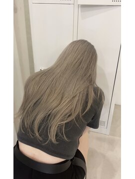 シツ(situ) ホワイトグレージュ