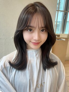 アフロート ディル(AFLOAT D'L) 表参道アフロート張替 くびれシルエット シースルーバング