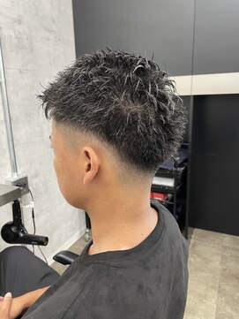 モエバイアリア(Moe by aria) 短髪フェード