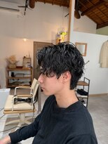 ハク(haku) 韓国風センターパート × ソフトツイスパパーマ