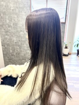 ポルク (Polku) 上品グレージュカラー