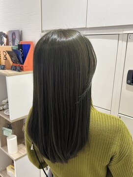 ケンジ 平塚 アネッタ(KENJE annetta) 艶髪/Aujuaトリートメント