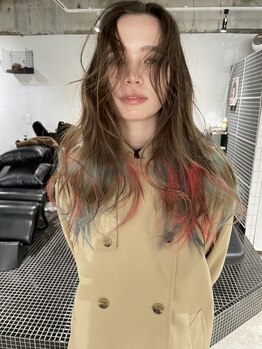バックボッカー(BACK BOCKER)の写真/人の第一印象を左右するお顔周りのカット。ミリ単位の微調整でイメチェンもイメージアップも叶えます。