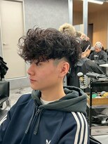 リッチブランドアンドコー(Rich Brand&Co)&nbsp;スペインカール ハイライトカラー　メンズカット　メンズパーマ