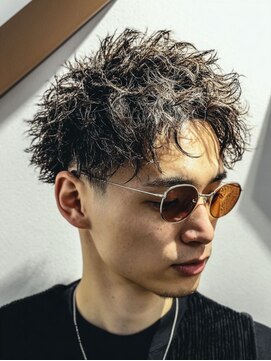アース 天満橋店(HAIR & MAKE EARTH) 冬の大人感◎メンズパーマ20代30代ツーブロックショート