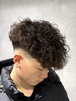 レイズ 名古屋(RAYS) 【外国人風スペインカール】【スキンフェード】T