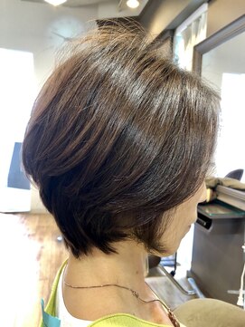 アトリエ クロエ 【アトリエクロエ 芦屋】 上品 ひし形 ショートボブ