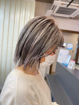 ジャンクス 千葉(junks) グレージュカラー/シルキーベージュ/艶髪ボブ[千葉/千葉中央]