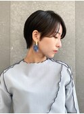 ショート×顔周り×前髪×シルキーベージュ×グレージュカラー