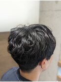 さっぱり刈り上げメンズパーマスタイル