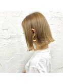 ブロンドベージュペールベージュボブショートヘアダブルカラー