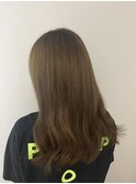 ベージュ