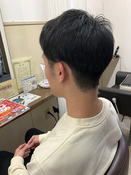 コアフィールフィス(COIFFURE fils) 【見附 今町】清潔感ある刈り上げメンズスタイル