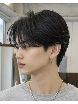 ポーチバイハニー オモテサンドウ(PORCH by HONEY omotesando) ニュアンスセンターパート刈り上げセンターパートフェザーパーマ