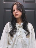 暗髪ロングヘア