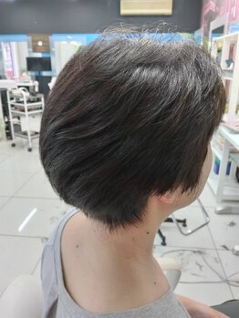 グリーンアップル(GREEN APPLE)の写真/頭皮に優しく白髪もしっかりカバーして華やかに◎カット&トリートメントがついたお得なSETクーポンあり!!