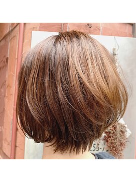 チェコリル(Cyecoril) 【本日のお客様】ナチュラルショートボブ/イメチェン/毛先パーマ