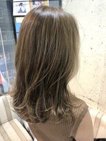 ペネロープ(Penelope)&nbsp;ハイライト/クリアベージュ　担当　夕島