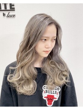 アンダーバーホワイト 阪神西宮店(_WHITE) シルバーベージュ　デザインカラー