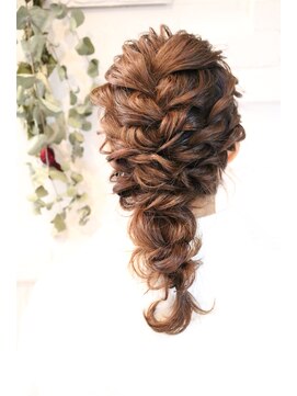 ブーミー(Bor mee) 【Bormee】透け感たっぷりふんわり編みおろし☆