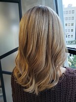 ラフランクリー(la frankly)&nbsp;20代30代/大人かわいい/外ハネボブ/髪質改善/サンドベージュ