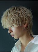金髪ウルフブロンドウルフコンマバングスパイラルパーマ