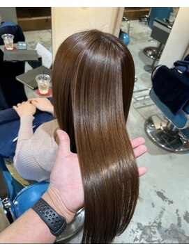 リラエ(Lyrae) 縮毛矯正/髪質改善/美髪カラー/トリートメント【大阪/西梅田】