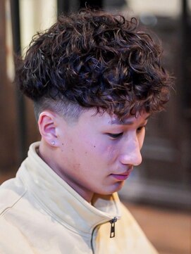 リトルマンバーバーショップ(LITTLEMAN BARBERSHOP) スペインカール