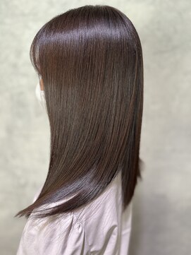 エスト(est) 髪質改善/新宿/西新宿/トリートメント/白髪染め/白髪ぼかし