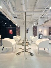 add by k-two Men's 心斎橋スタイリストを紹介！こだわり技術で理想のスタイルを形に[心斎橋なんば難波]
