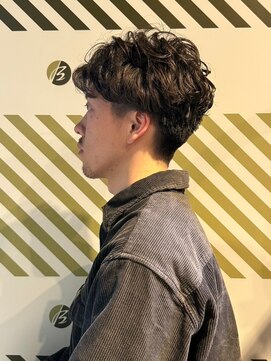 バーバーバー アカバネ(BARBER-BAR AKABANE) ビジネス場面にもピッタリ　清潔感MAXパーマスタイル＃2