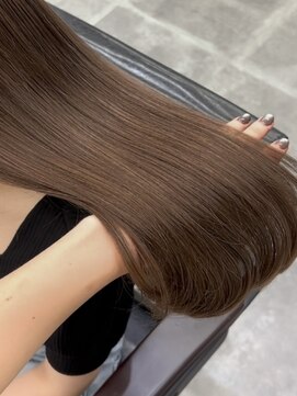 ペレ 栄 アネックス(PELE栄ANNEX) 韓国 くびれロング レイヤー ワンホンヘア 小顔前髪