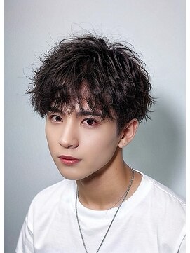 サンティエ 中央駅店(scintiller) 波巻きスパイラルパーママッシュショート無造作パーマ刈り上げ