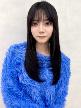 様々な髪質に合わせて髪を美しい状態へと導く、一流の薬剤と深い知識をもつ優秀なスタイリストが的確に提案