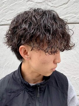 ジーニー 本厚木(Genie) フェザーパーマサーフカール刈り上げセンターパート