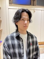 ダーチャ(Datsche)&nbsp;無造作×センターパート　大人ミディアムパーマ