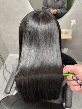 リノア 西梅田 福島(Linoa) 美髪縮毛矯正で叶える艶髪ストレートロング